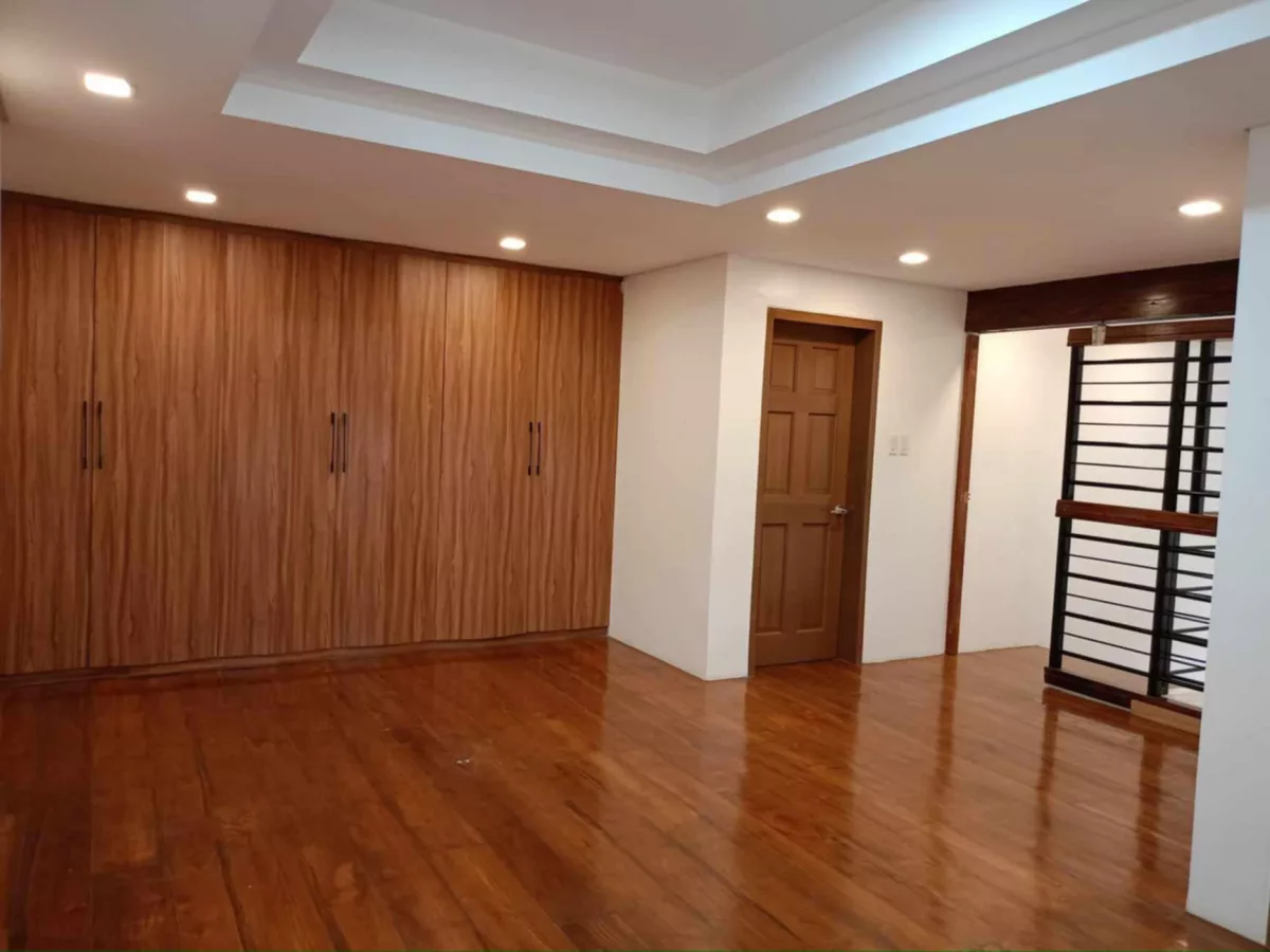 Open photo 14 of 21 — HOUSE FOR SALE – Loyola Grand Villas, Marikina City
