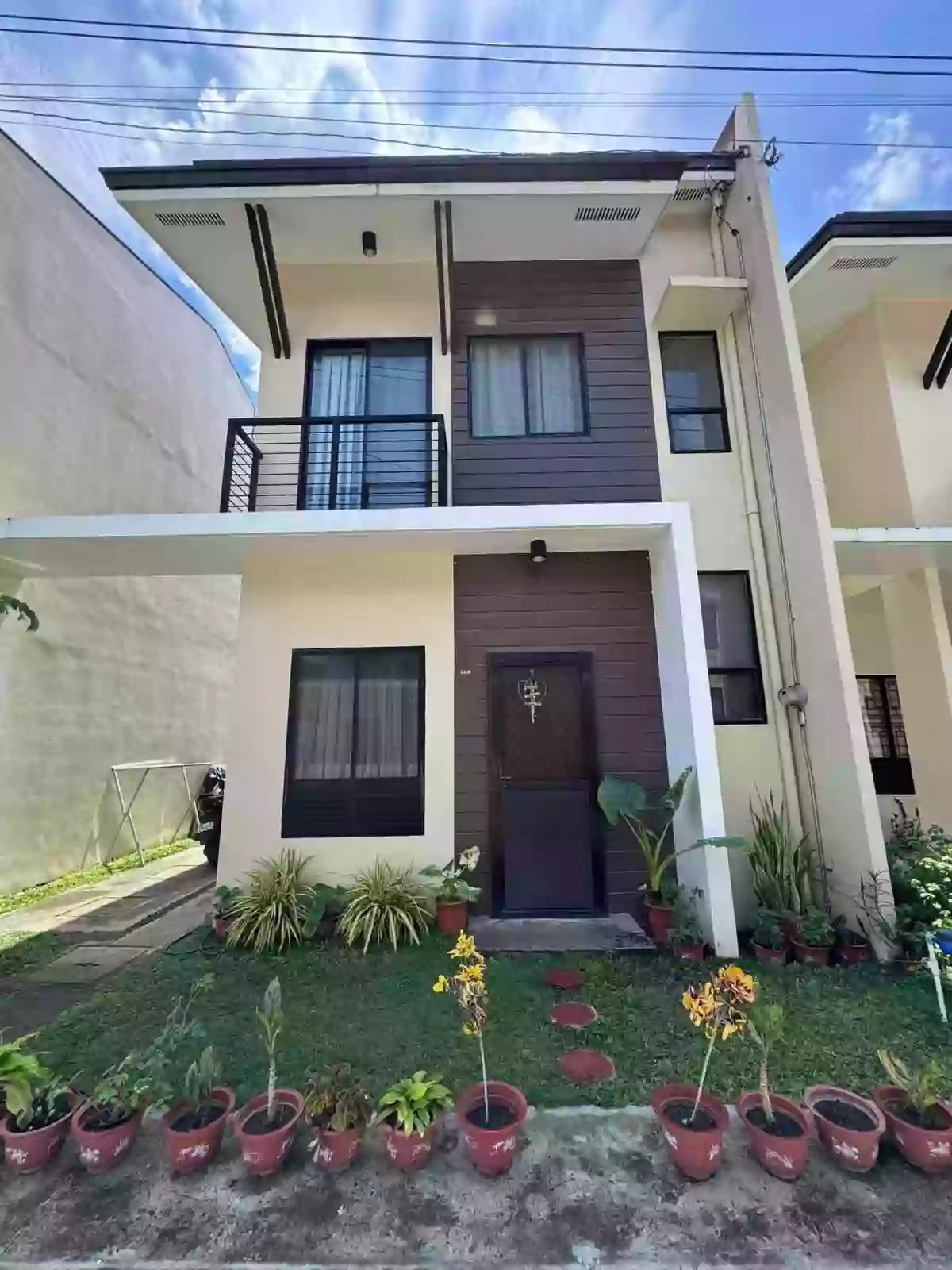 SINGLE ATTACH HOUSE AND LOT FOR SALE IN SERENIS SOUTH
