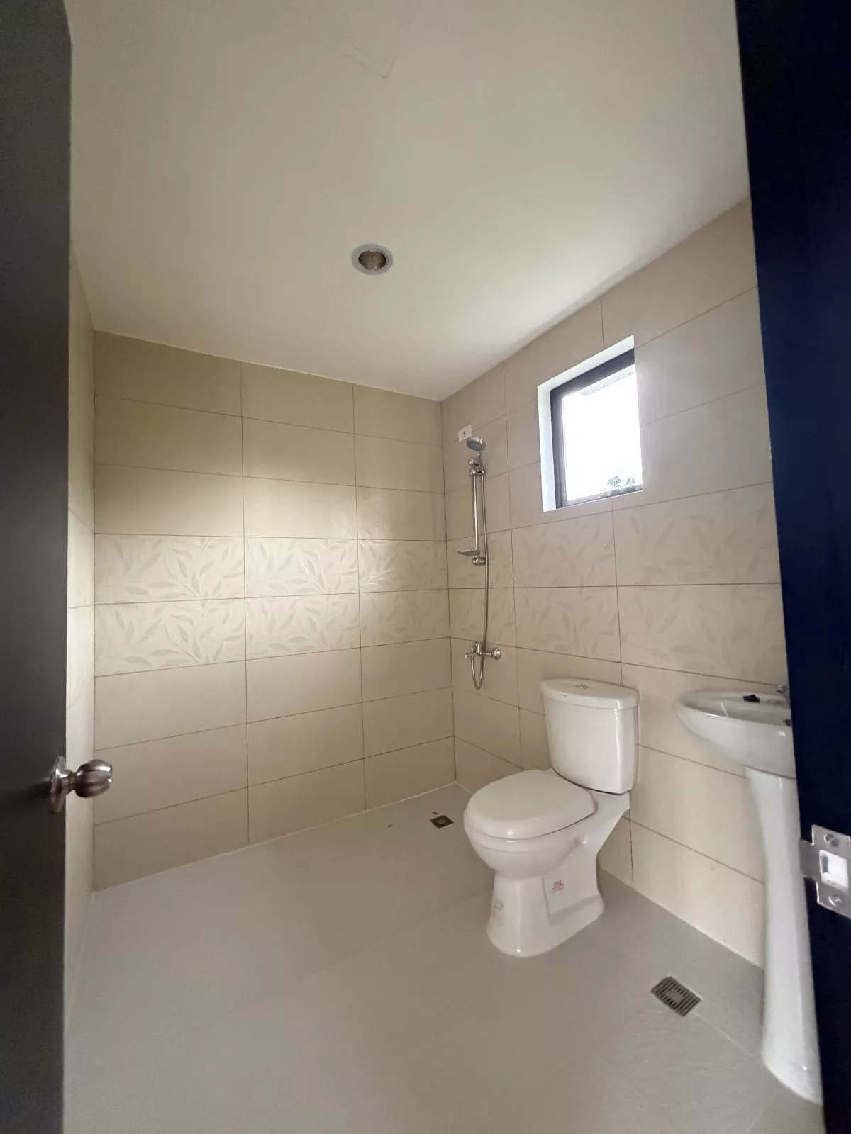 Open photo 15 of 17 — Single Detached Prime in Minglanilla Highlands