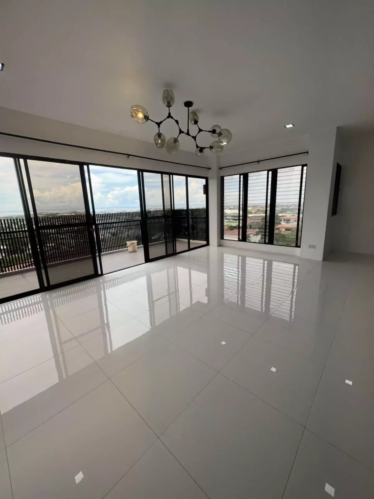 Overlooking House for Sale in Vista Grande Talisay Cebu — House and Lot in Rio de Janeiro Street, Talisay City, Cebu — Photo 2