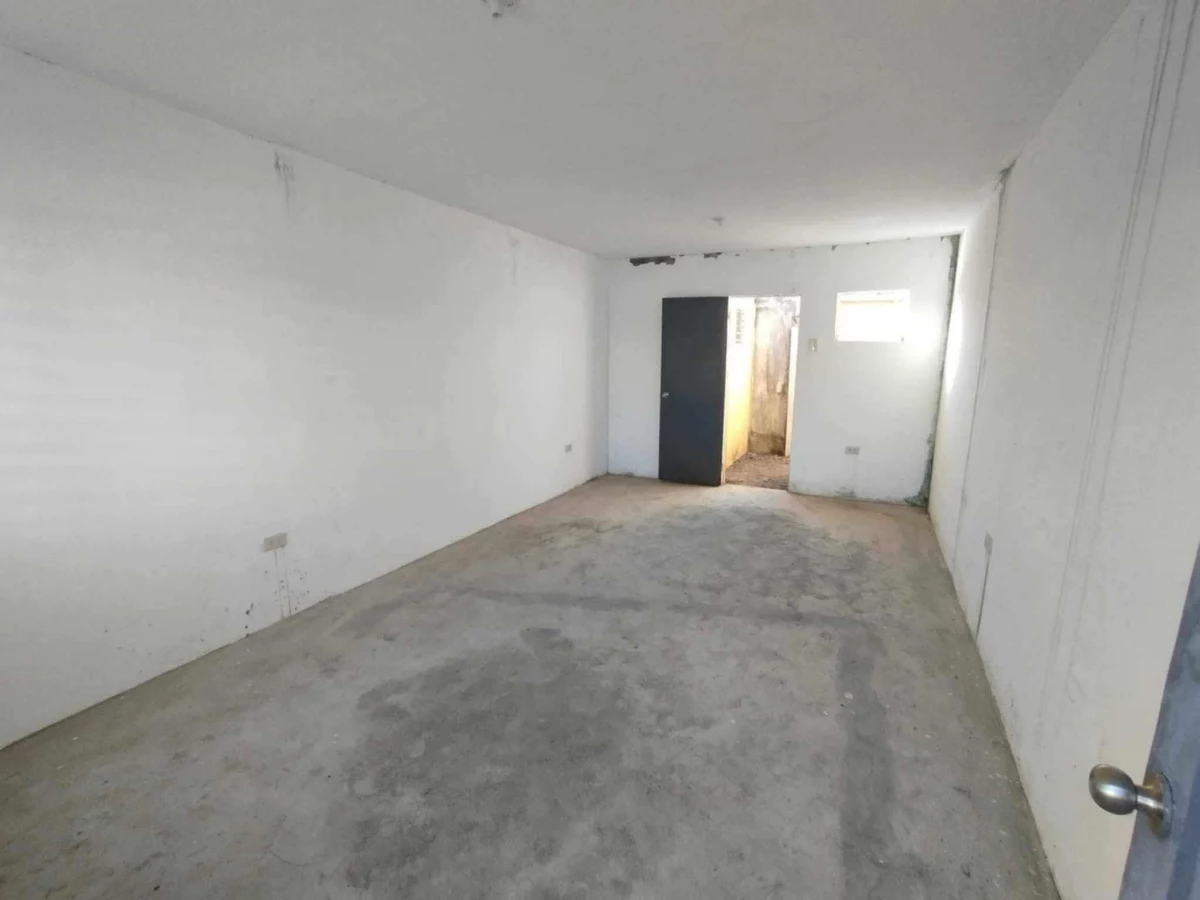 ROWHOUSE COMBINED UNIT FOR SALE! — House and Lot — Photo 2