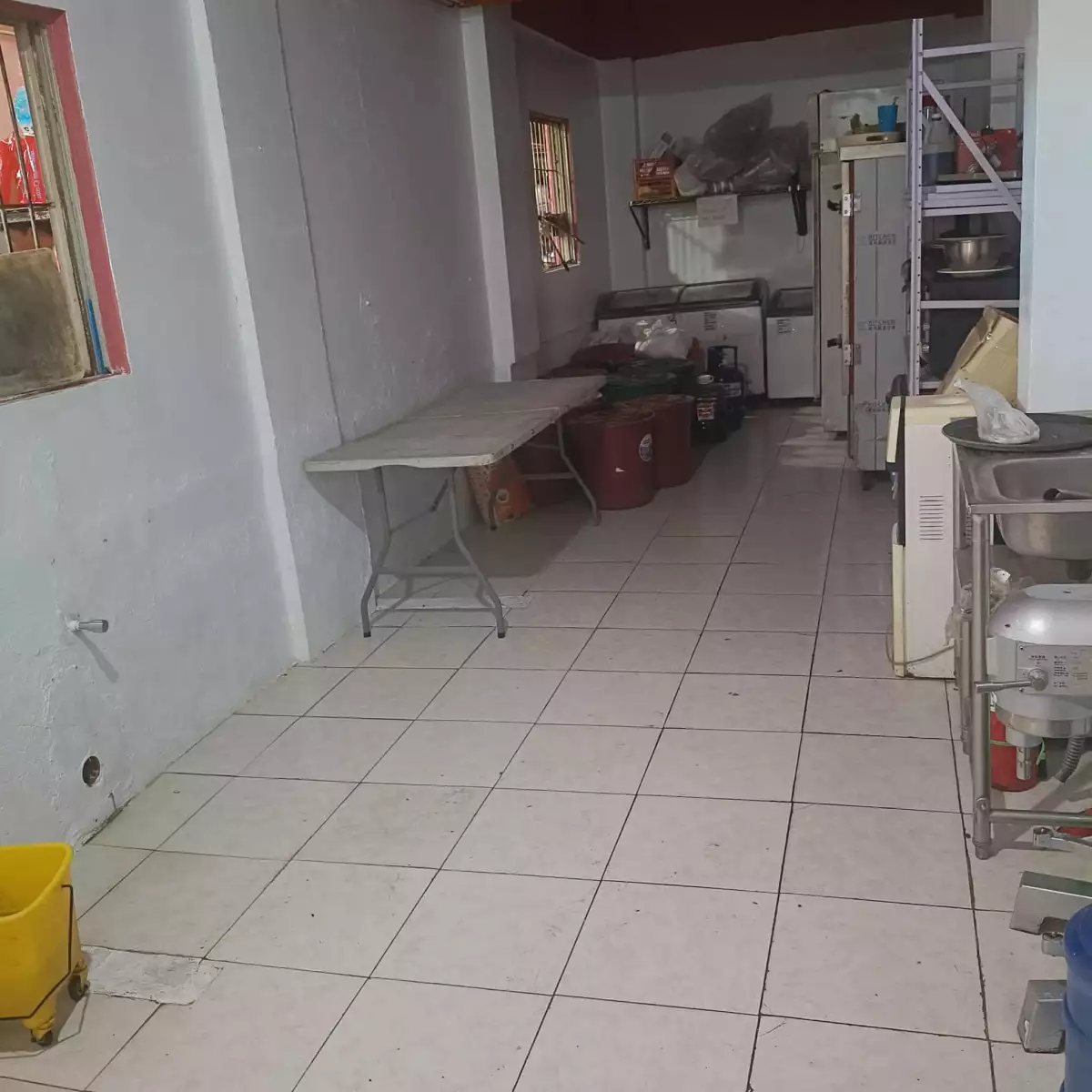 Commercial Building For Sale – BFRV Las Piñas — Space in Las Piñas, Metro Manila, Philippines — Photo 7