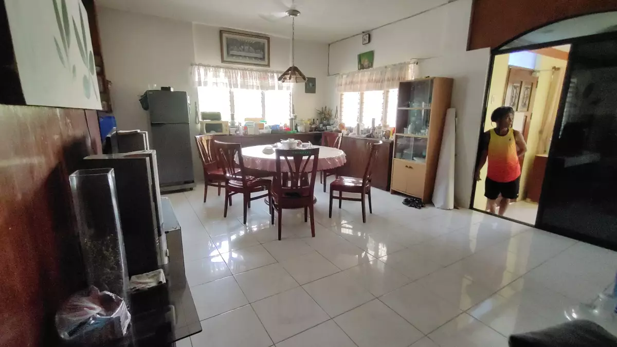 Open photo 11 of 17 — Single Detached house 