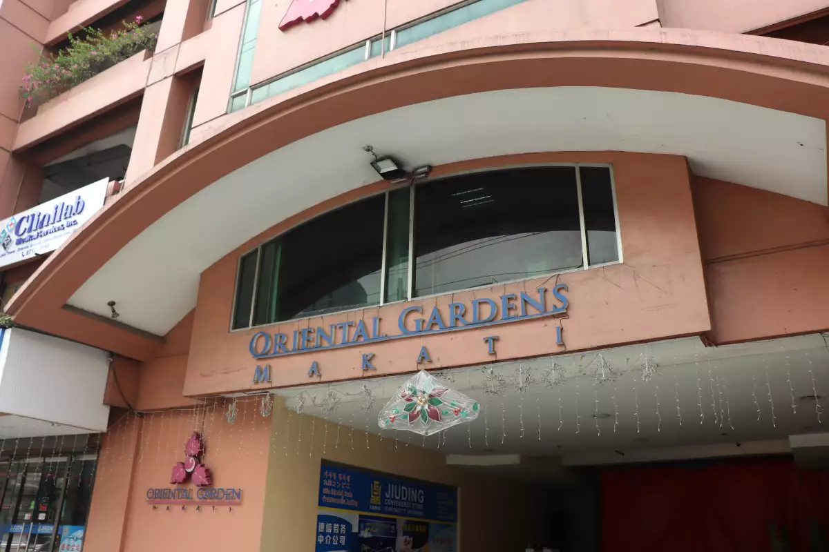 RUSH SALE FULLY FURNISHED 1 BEDROOM UNIT - Oriental Gardens Makati condo - Unit 10-i — 1 Bedroom in Makati, Metro Manila, Philippines — Photo 2