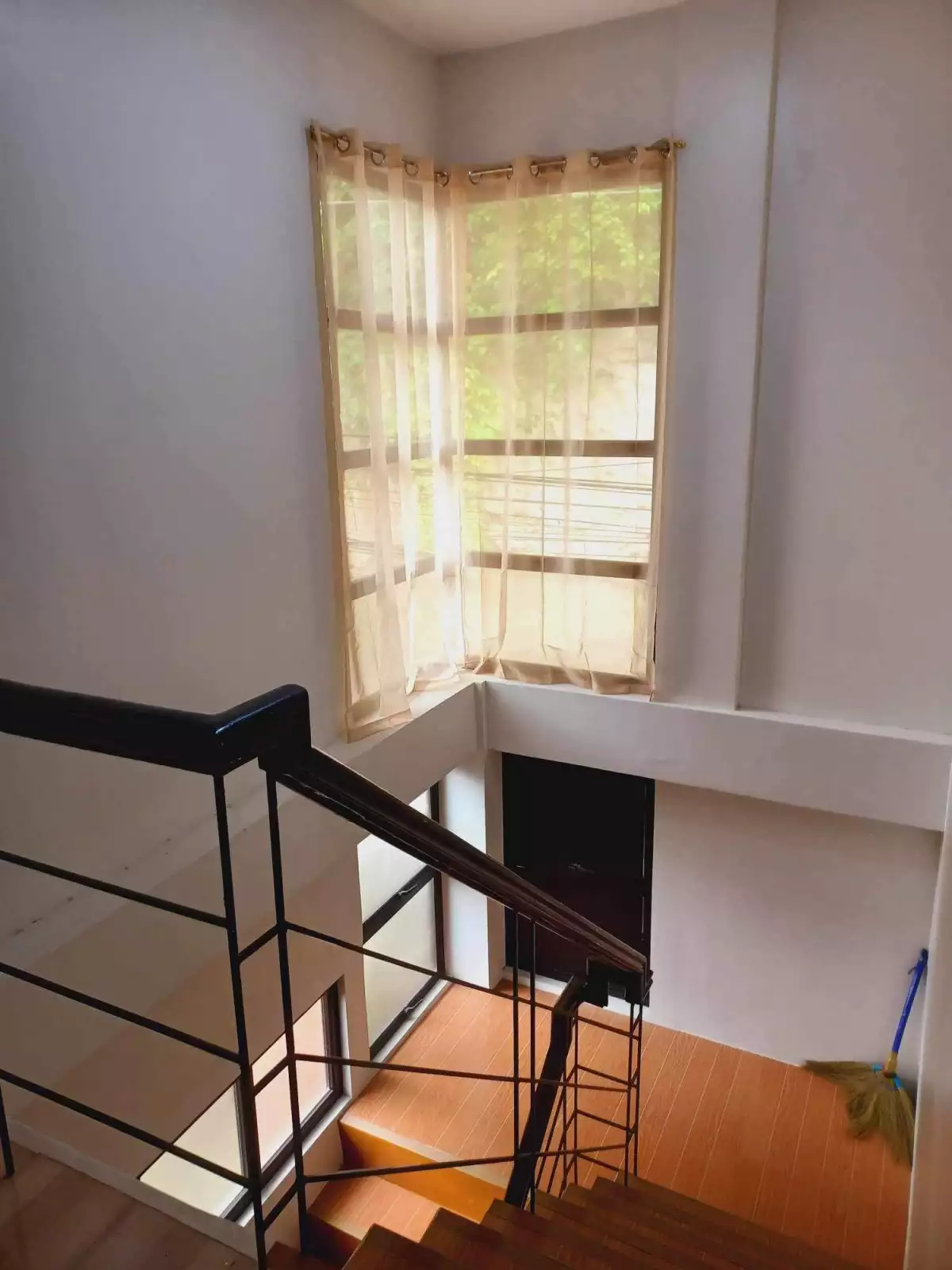 SALE HOUSE AND LOT in lahug CLEAN TITLE — House and Lot in Cebu City, Cebu, Philippines — Photo 7