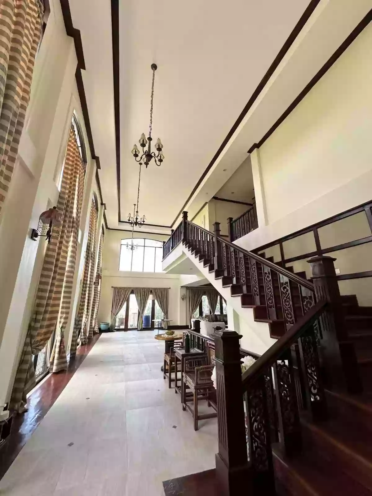 6 BEDROOM MANSION WITH A MILLION DOLLAR VIEW IN VISTA GRANDE — House and Lot in Rio de Janeiro Street, Talisay, Cebu — Photo 6