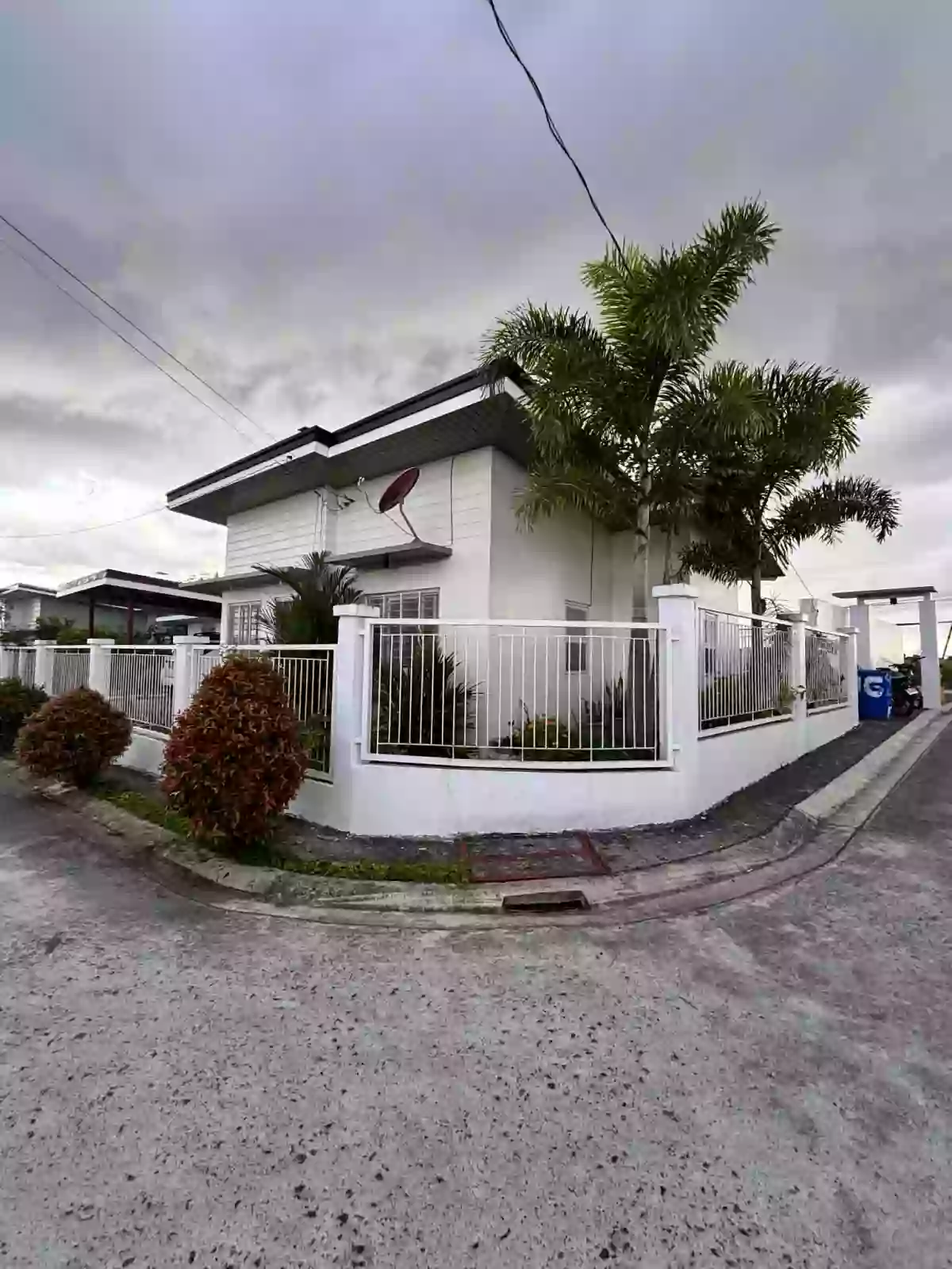 Prime Lot with Bungalow Unit for Sale!
