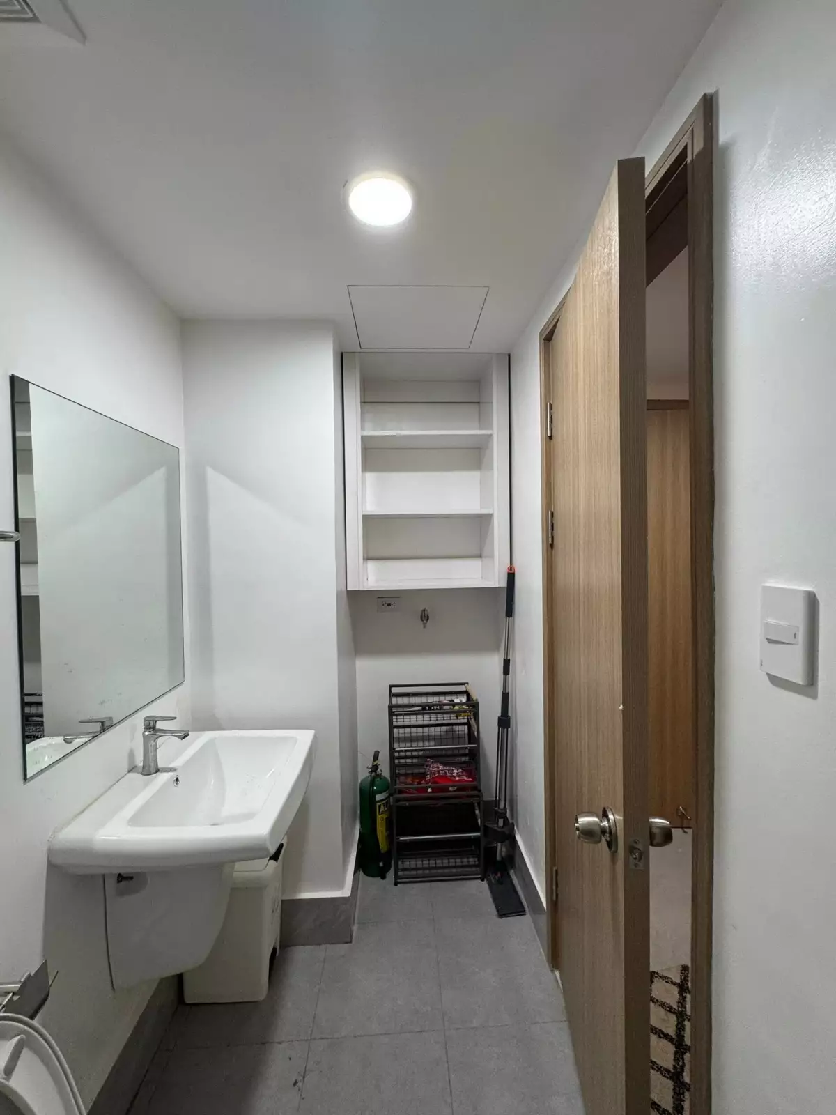 FULLY-FURNISHED NEWLY TURN-OVER STUDIO UNIT FOR RENT — Studio in Dionisio Jakosalem Street, Cebu City, Cebu — Photo 7
