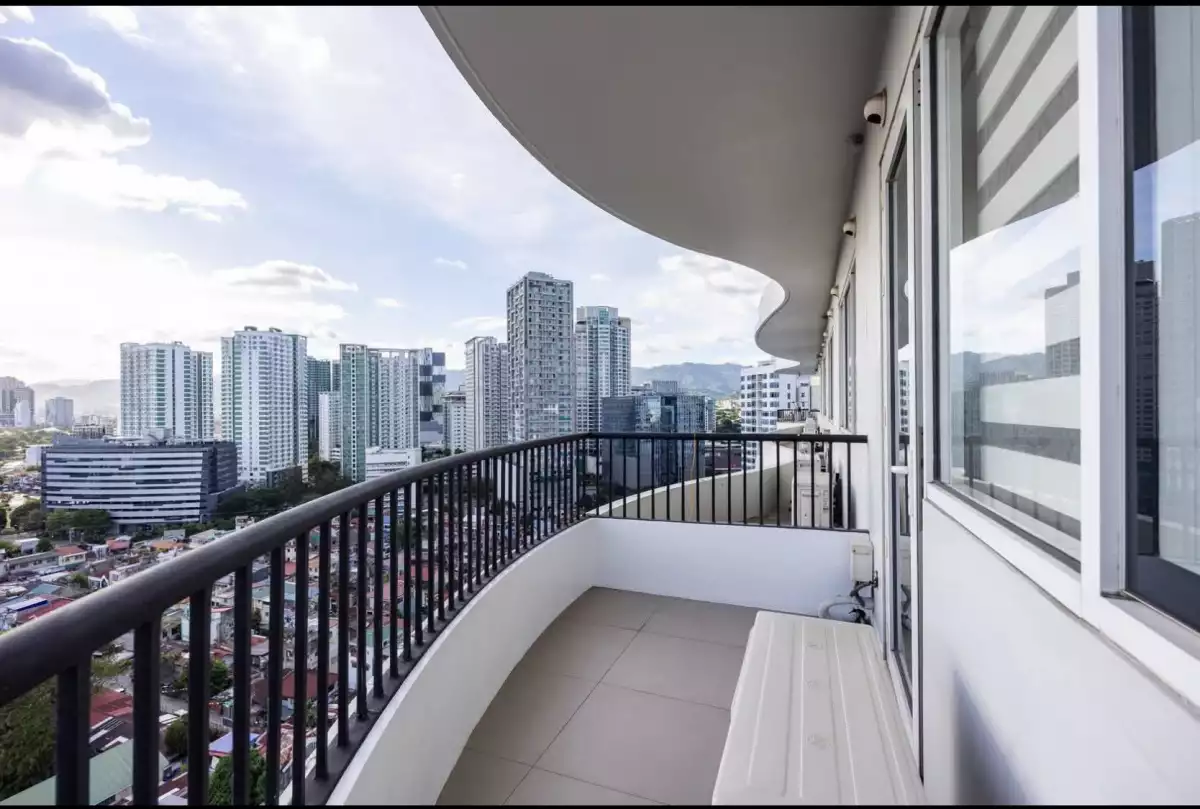 FOR SALE – Calyx Residences Executive Studio Corner Unit — Studio in Leyte Loop, Cebu City, Cebu — Photo 5