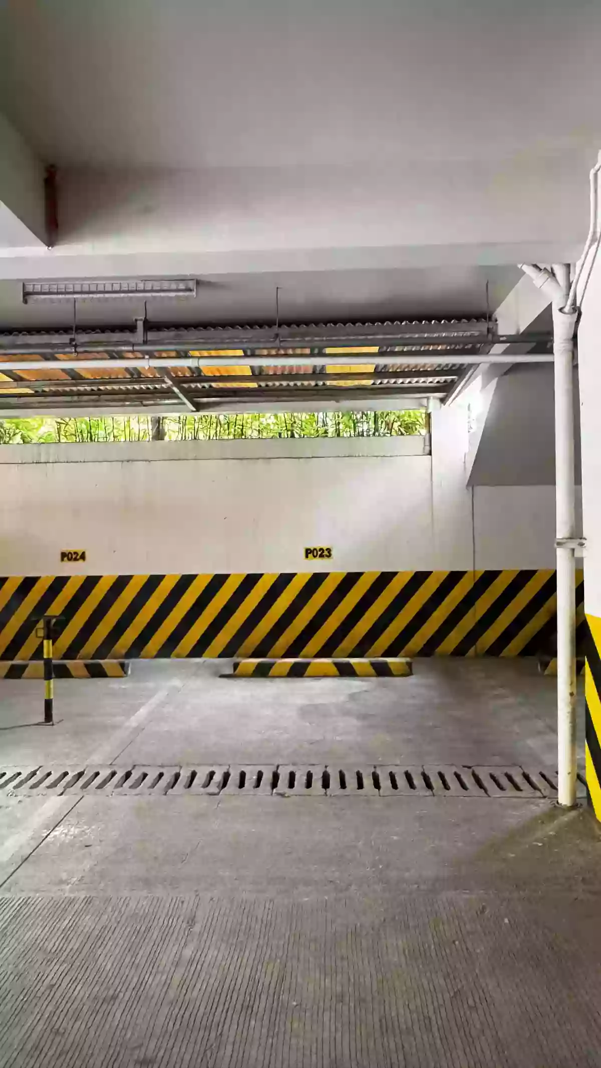 CONDO WITH PARKING LOT — 2 Bedrooms in Davao City, Davao del Sur, Philippines — Photo 4