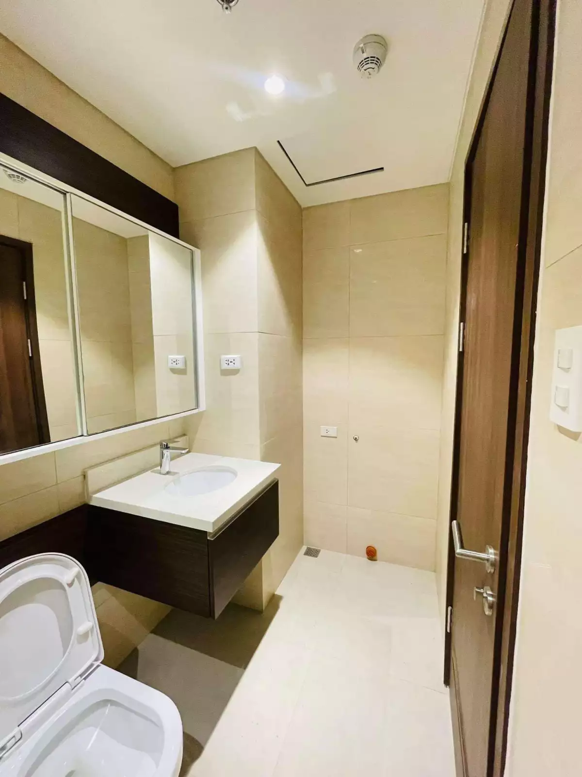 1 studio unit for assume — Studio in Lapu-Lapu City, Central Visayas, Philippines — Photo 2