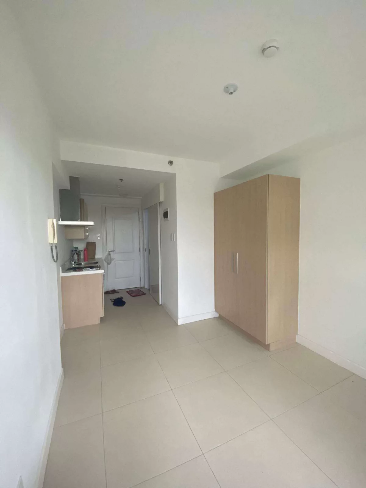 Open photo 11 of 12 — Affordable Quirino West Studio Unit For Sale