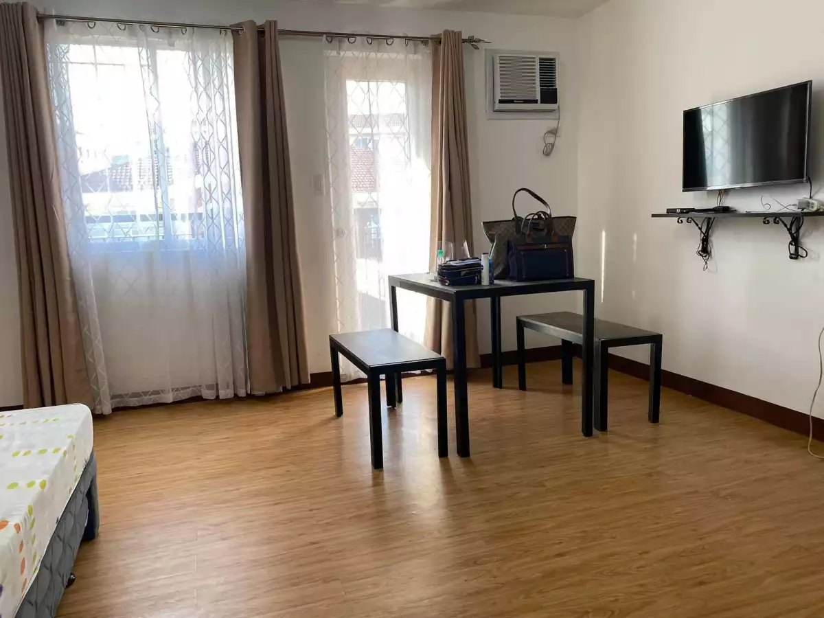 STUDIO-TYPE CONDO UNIT NEAR SAMAL BEACHES — 1 Bedroom — Photo 5