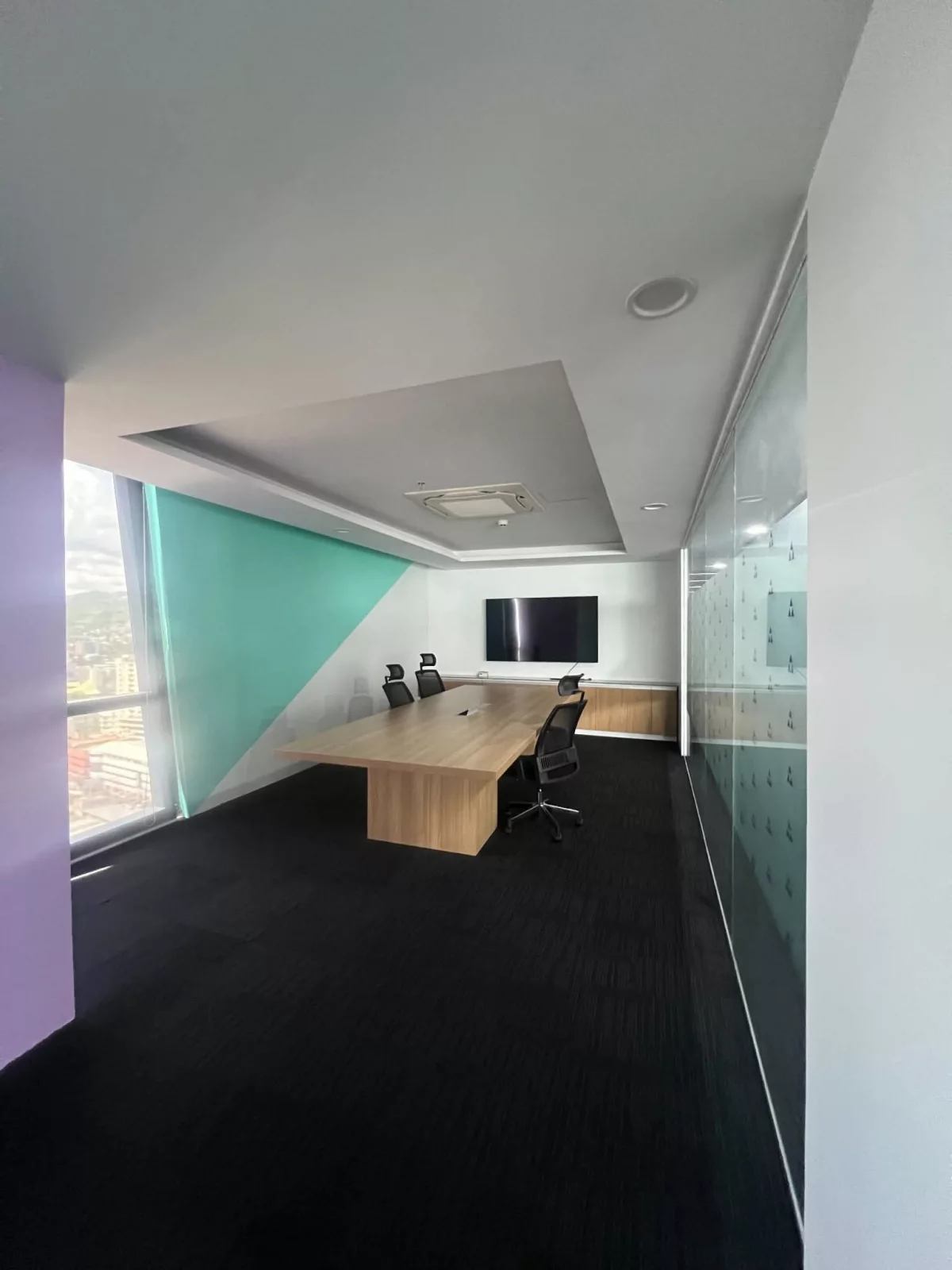 Office Fully Fitted Out for SALE — Office in Acacia Street, Cebu City, Cebu — Photo 2