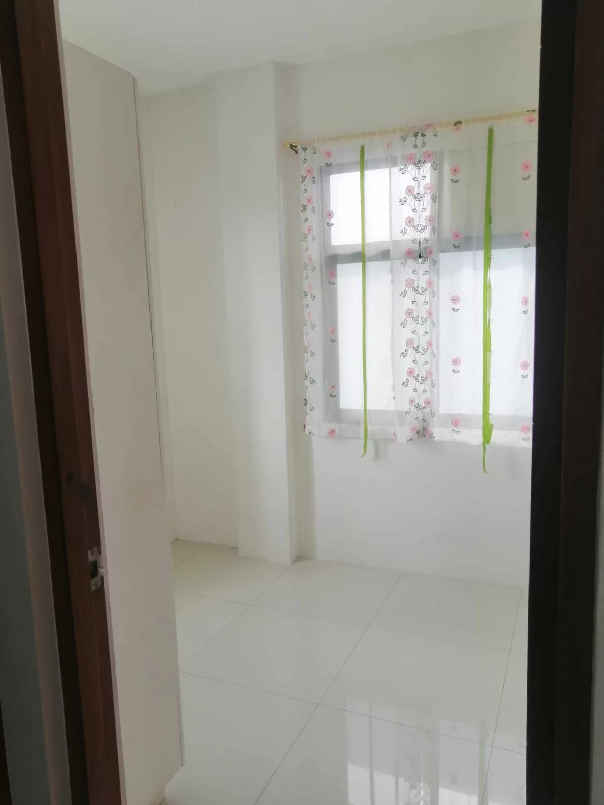 For assume house and lot in Mandaue area — House and Lot in Mandaue City, Cebu, Philippines — Photo 2