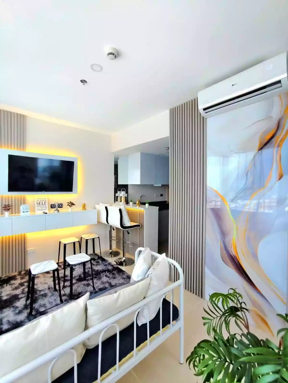1BR Jtower For Assume or For Rent — 1 Bedroom in V.Albano, Mandaue City, Cebu — Photo 5