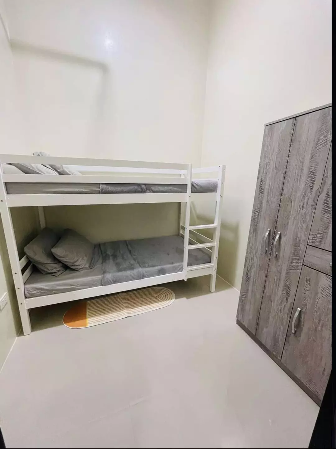 4BR ONE PAVILION PLACE FOR RENT — 4 Bedrooms in Cebu City, Cebu, Philippines — Photo 5