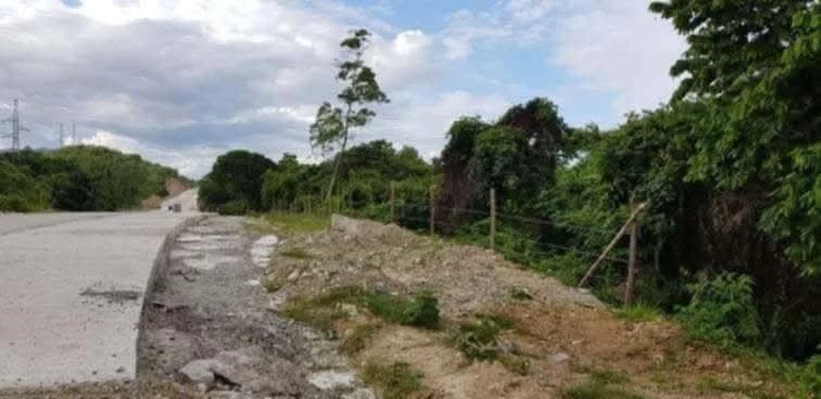 Along Highway Titled Lot for Sale in Puerto Princesa Palawan. — Commercial Lot in Palawan, Philippines — Photo 4