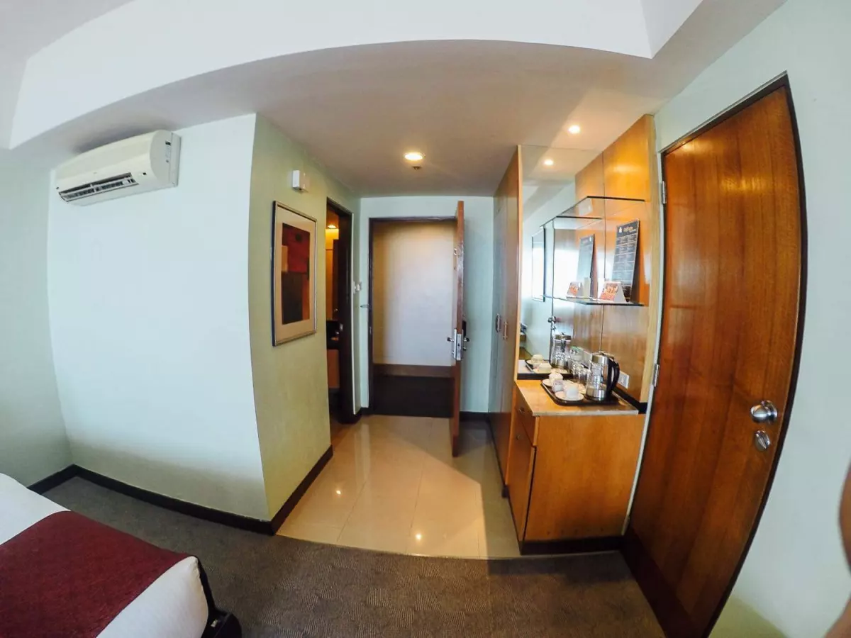 STUDIO UNIT FOR SALE IN MACTAN, CEBU (Income Generating) — Studio in Angasil Rd, Lapu-Lapu, Cebu — Photo 2