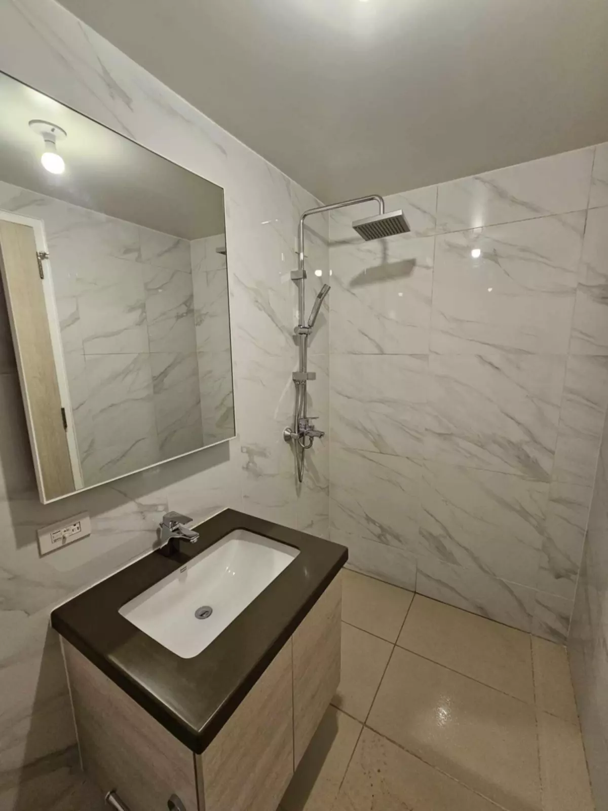Mandani Bay Seaview Studio Unit for Sale!!! — Studio in F.E. Zuellig Avenue, Mandaue City, Philippines — Photo 6