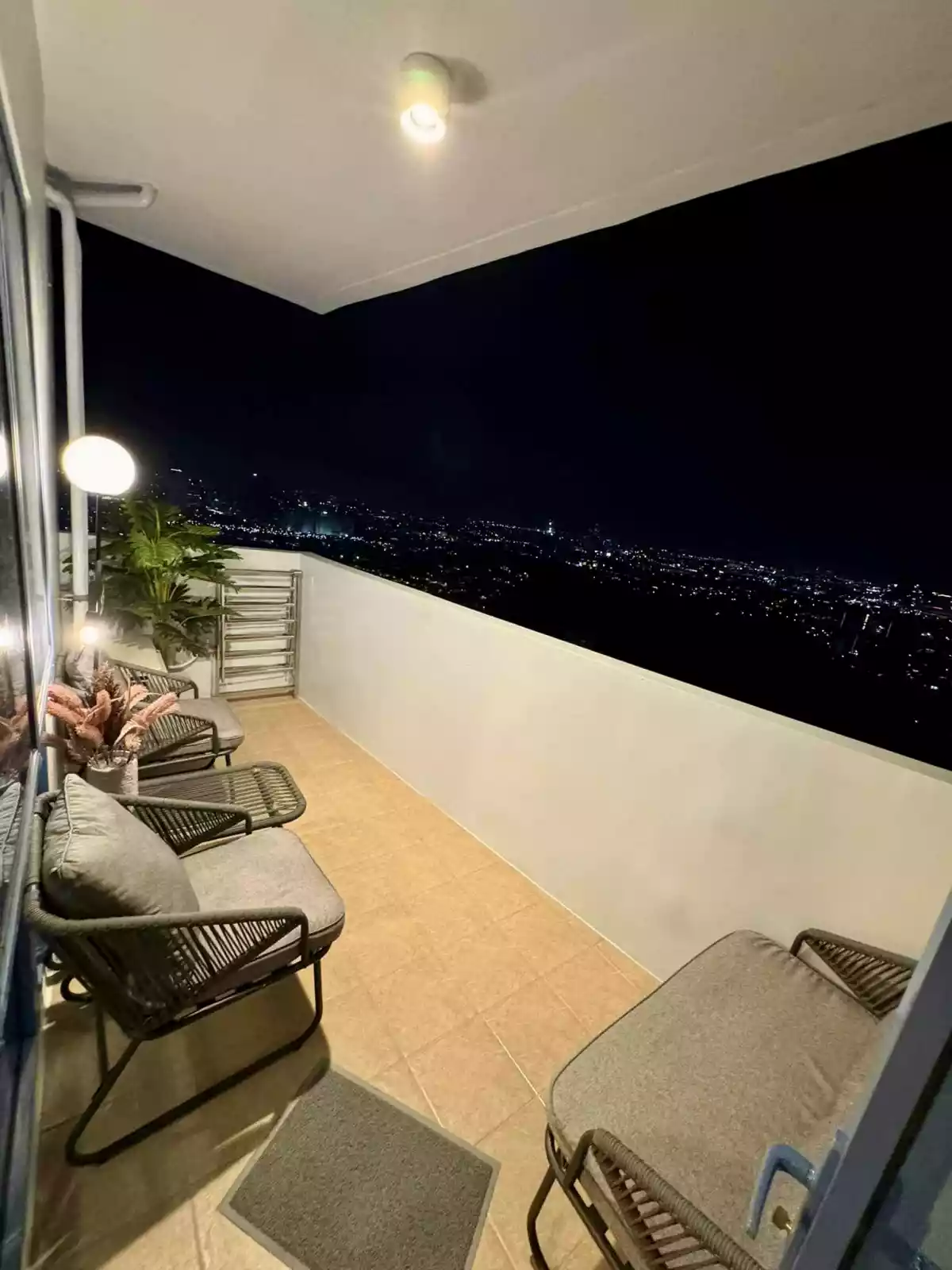 2-BR 38 Park Avenue — 2 Bedrooms in Apas, Cebu City, Cebu — Photo 2