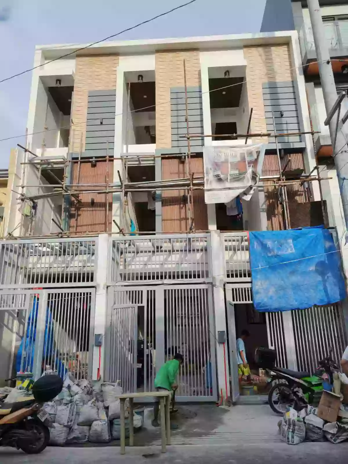 PRE-SELLING BRANDNEW THREE STOREY TOWNHOUSE FOR SALE NEAR IN SAMPALOC MANILA