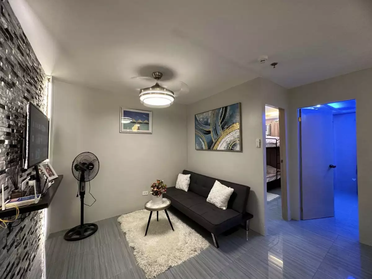 FOR RENT: FURNISHED 2 BEDROOM CONDO UNIT WITH BALCONY