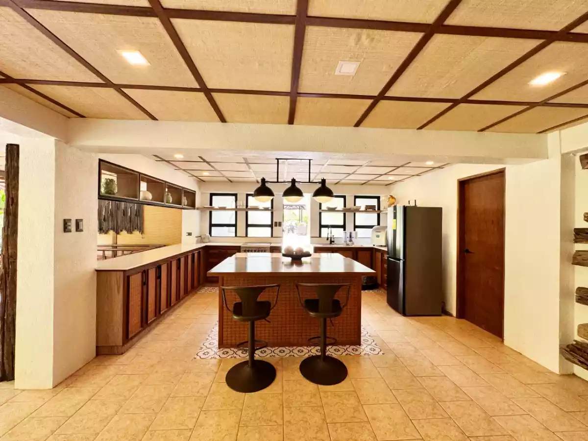 Open photo 11 of 20 — Elegant Modern Industrial Home For Sale  in Tagaytay City