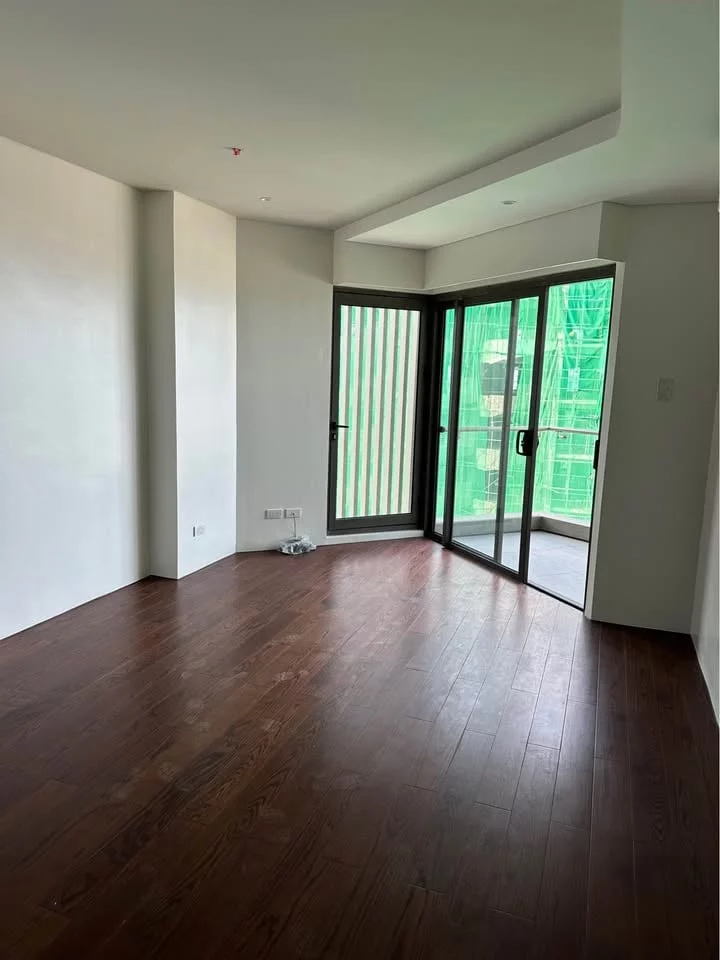 2 Br Corner with Balcony 20th Floor Condominium Tambuli For Sale — 2 Bedrooms in Maribago, Mactan Island, Lapu-lapu — Photo 5