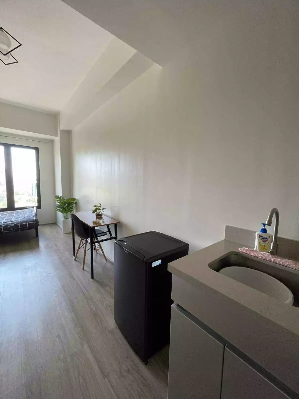 Condo at La Guardia Extension Lahug for Sale — Studio in La Guardia Ext., Cebu City, Cebu — Photo 3