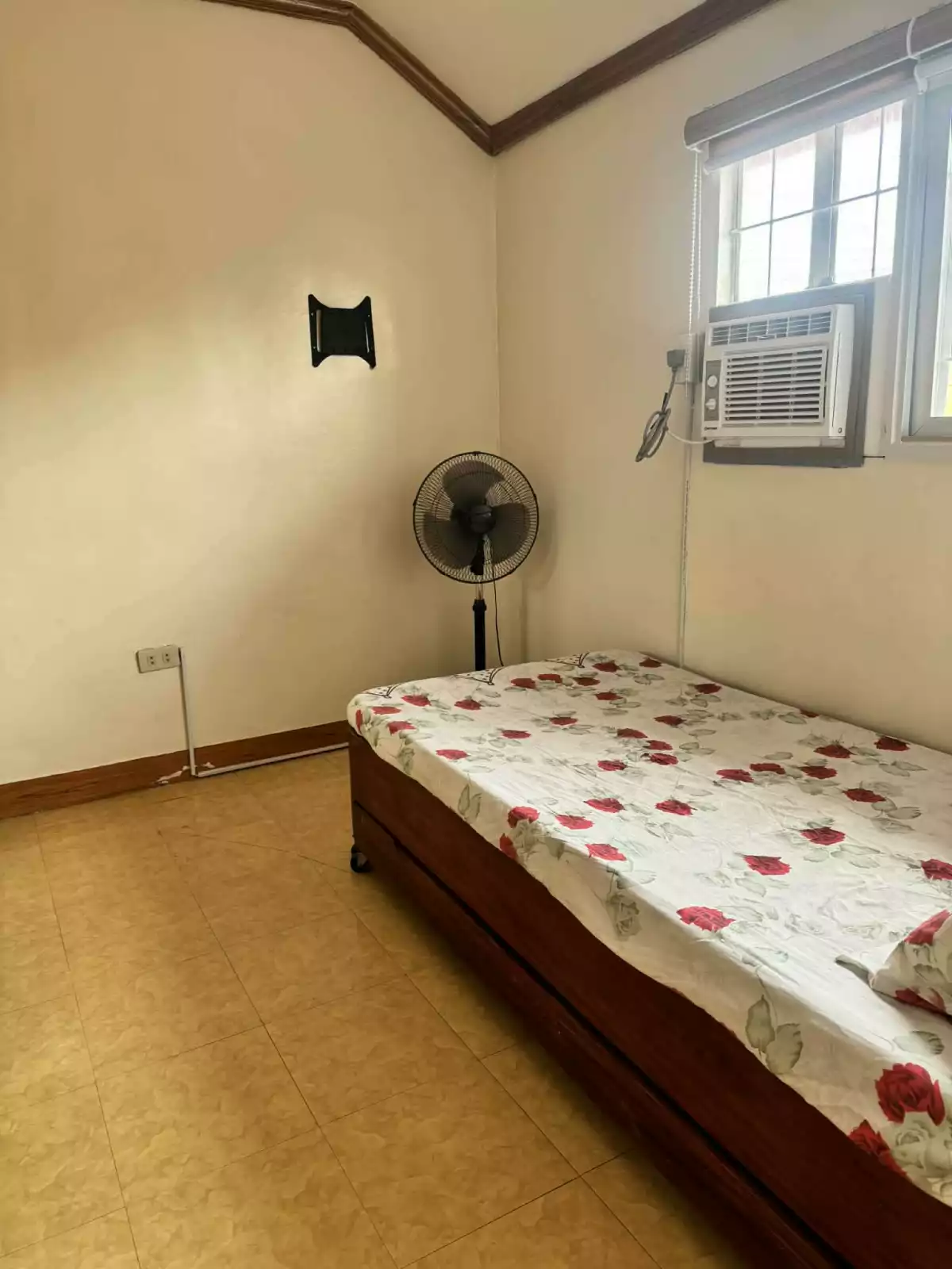 Deca Northfield Bagumbayan Townhouse for Rent — Townhouse in Naga City — Photo 4