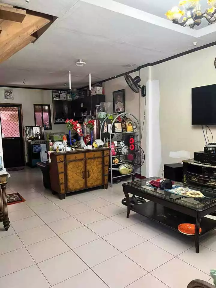 RUSH FOR SALE HOUSE AND LOT — House and Lot in Lapu-Lapu City, Cebu, Philippines — Photo 4