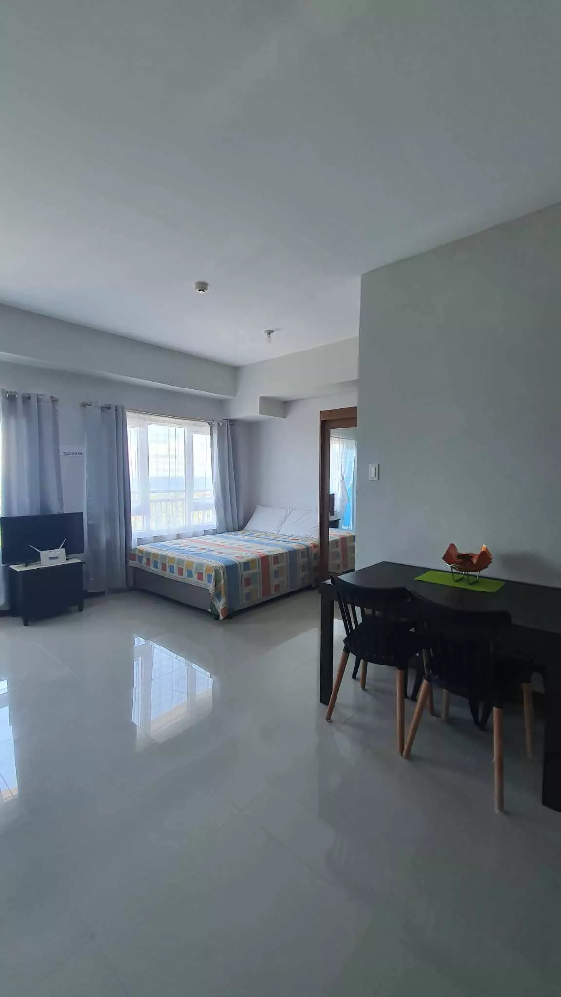 Amisa Studio with balcony — Studio in Punta Engaño Road, Lapu-Lapu City, Cebu — Photo 3