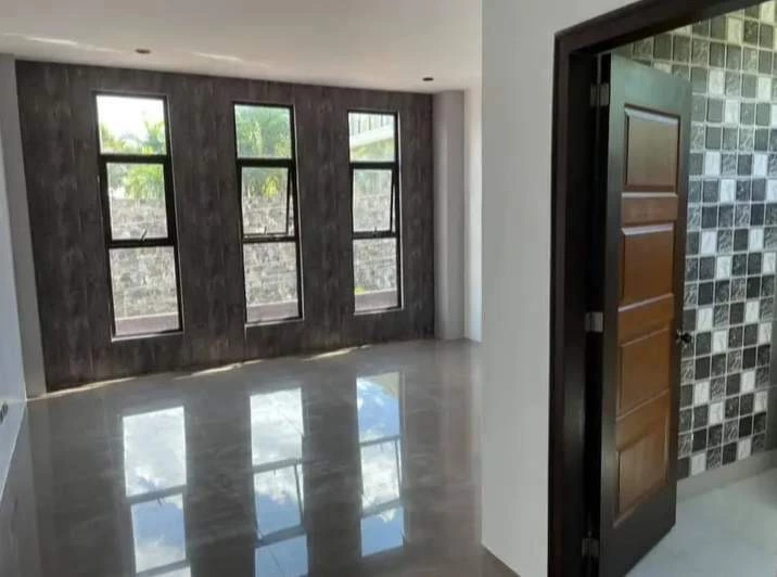 South hills subdivision: BRAND NEW 2 story building with overlooking view of Cebu city! — House and Lot in Cebu City, Cebu, Philippines — Photo 5