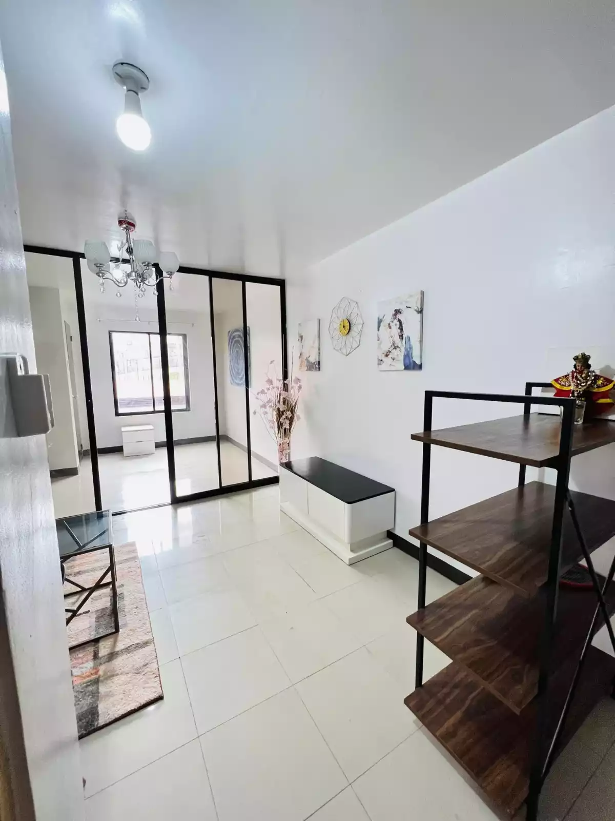 SEMI FURNISHED 1 BEDROOM CONDO UNIT WITH BALCONY FOR ASSUME — 1 Bedroom in Naya Road, Cebu City, Central Visayas — Photo 4