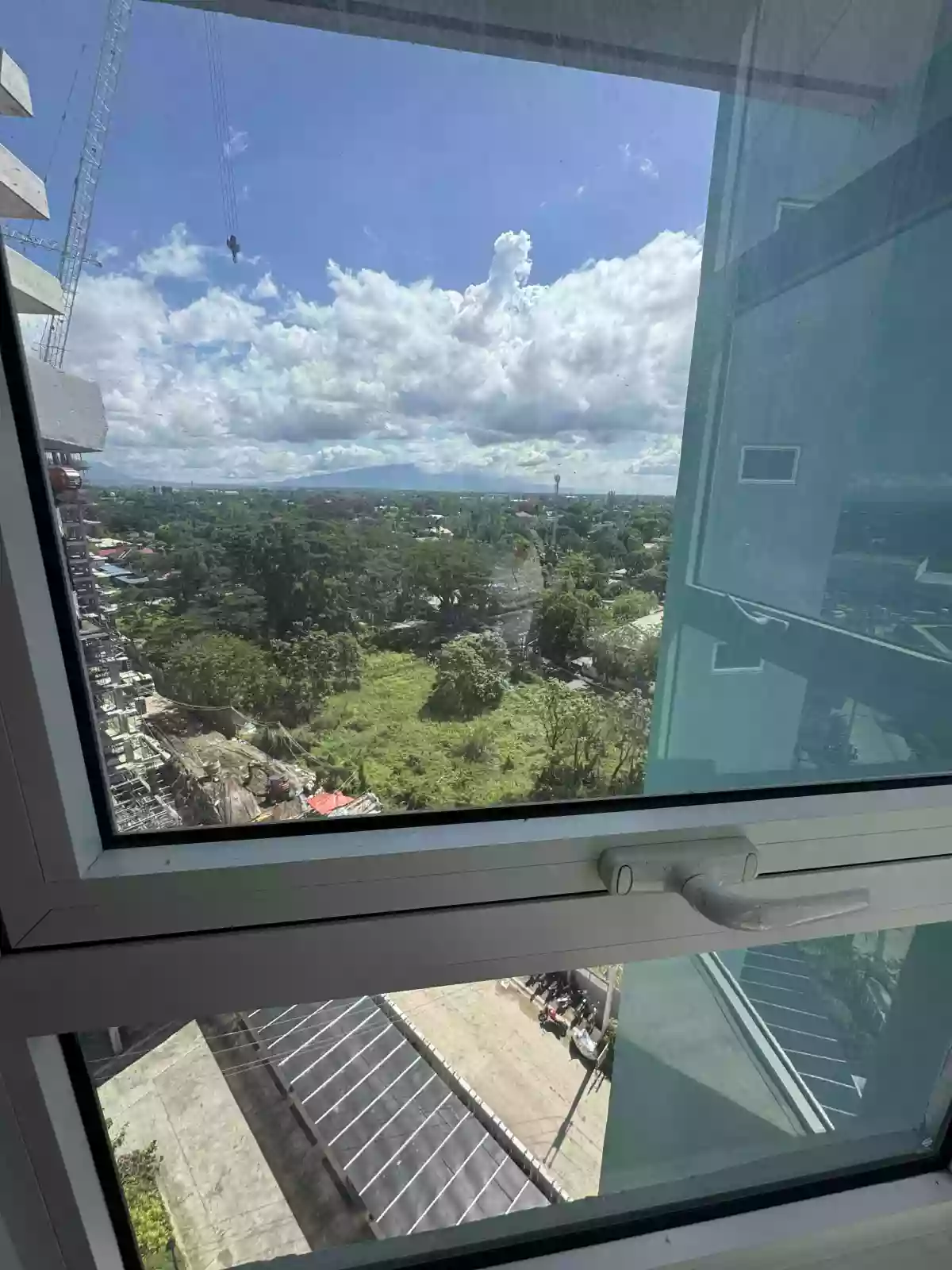 For Resale:  29.95 SQM Corner Unit 1 Bedroom Condo at Mesavirre Bacolod | Sea View & Mountain View — 1 Bedroom in Mandalagan, Bacolod City, Negros Occidental — Photo 3