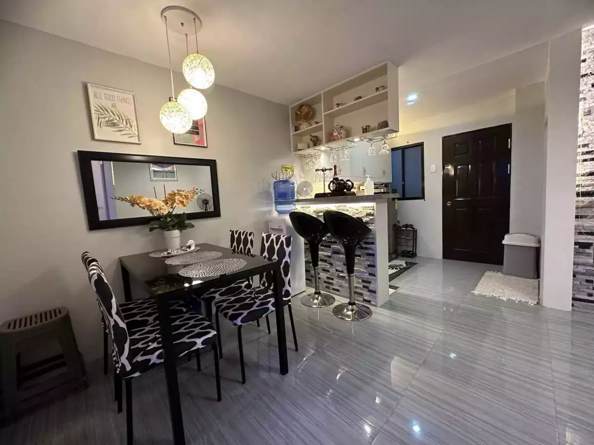 FOR RENT: FURNISHED 2 BEDROOM CONDO UNIT WITH BALCONY — 2 Bedrooms in Naya Road, Cebu City, Central Visayas — Photo 2