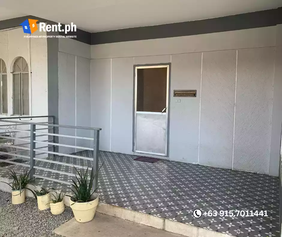 SPACIOUS 3-BEDROOM HOUSE FOR RENT IN LAS PINAS — House and Lot in S. Valerio, Las Piñas, Metro Manila — Photo 2