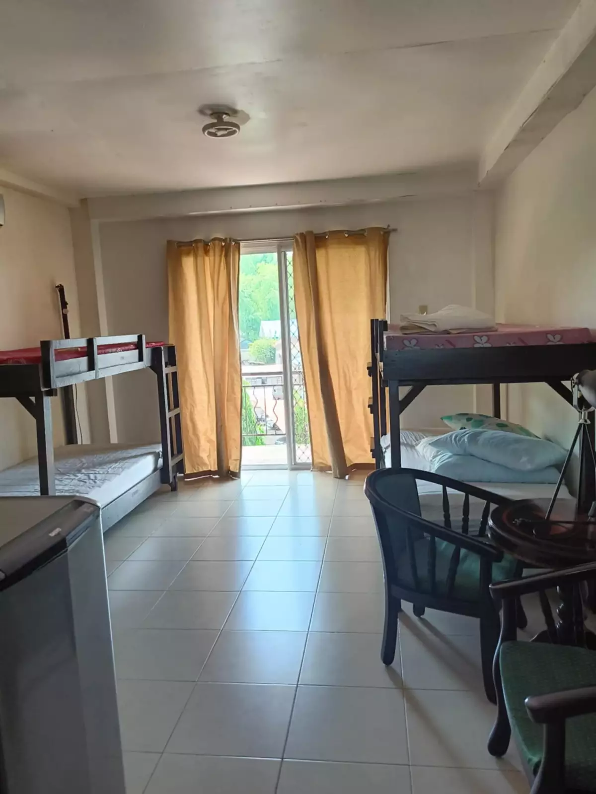 Open photo 19 of 33 — 3 STOREY BUILDING WITH ROOF TOP AND  5 APARTMENT UNITS FOR SALE