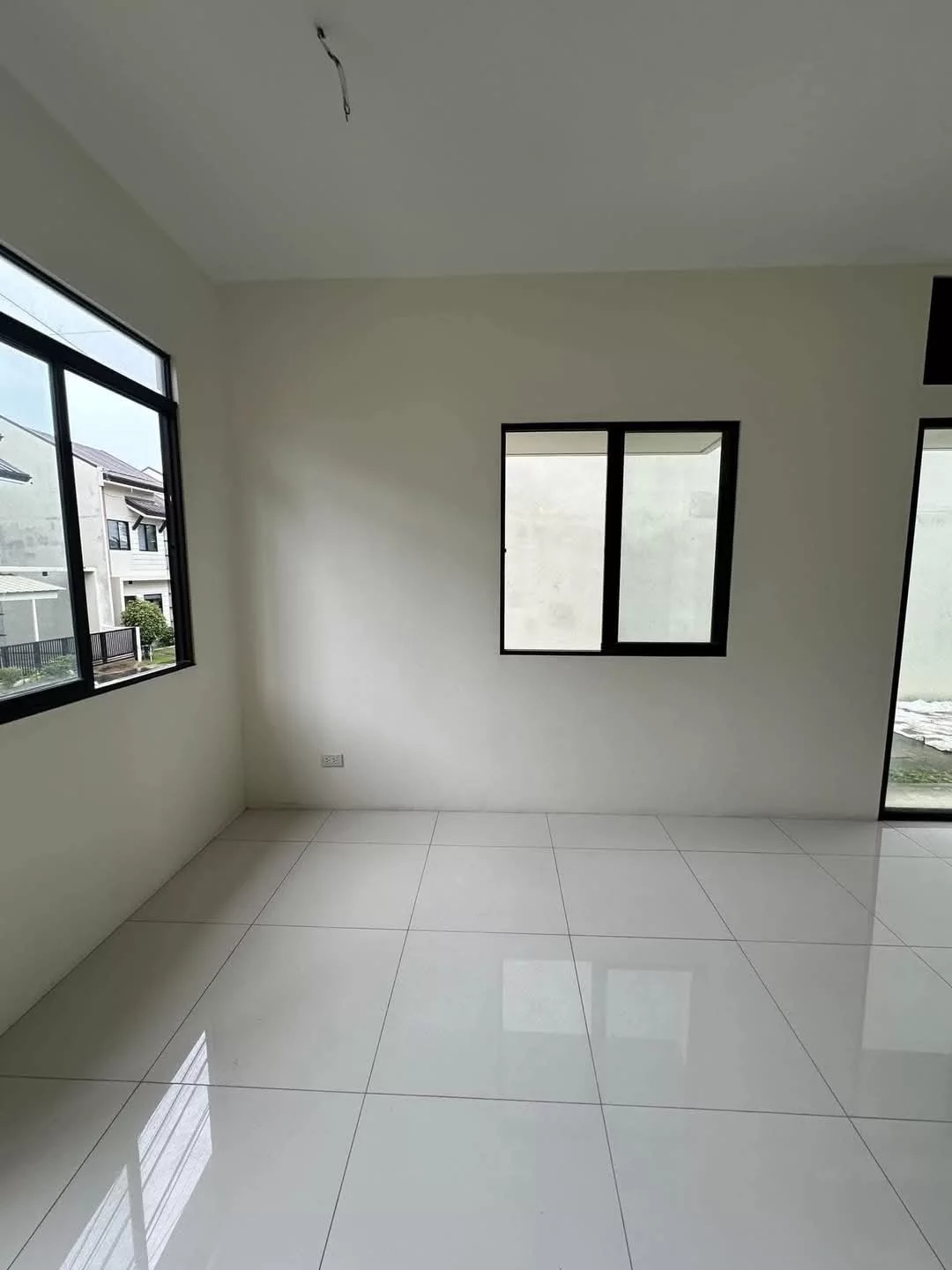 Serenis North Subdivision — House and Lot in R. Montecillo Street, Liloan, Cebu — Photo 2
