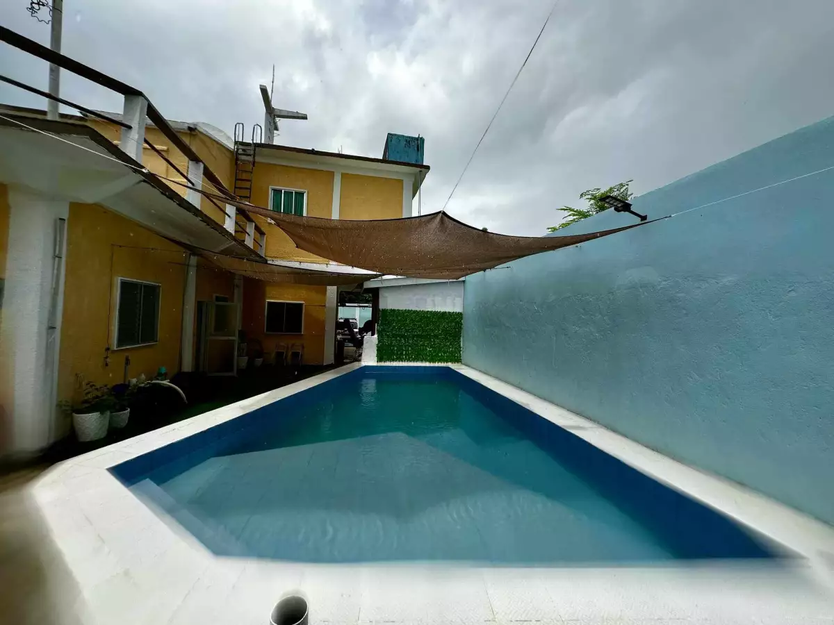 Overlooking House and Lot in Daanbantayan Cebu — House and Lot in Daanbantayan, Cebu, Philippines — Photo 5