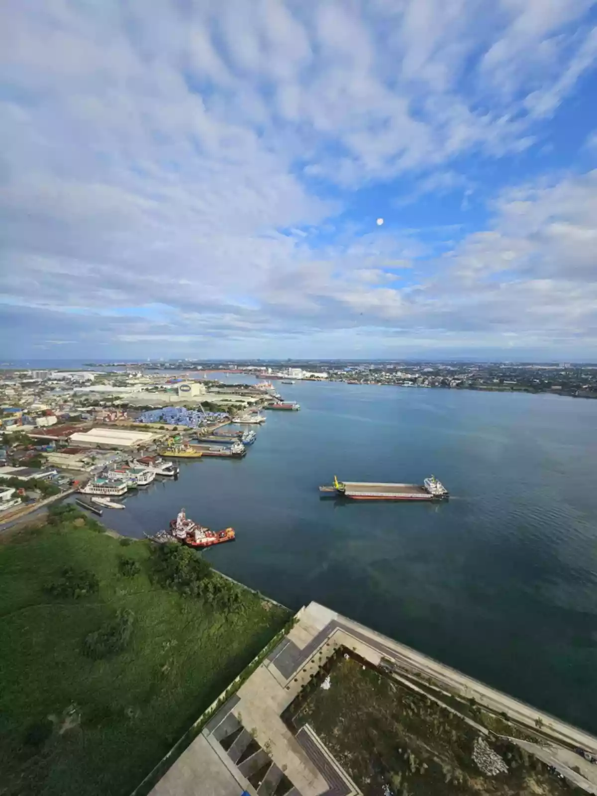 Mandani Bay Seaview Studio Unit for Sale!!! — Studio in F.E. Zuellig Avenue, Mandaue City, Philippines — Photo 2