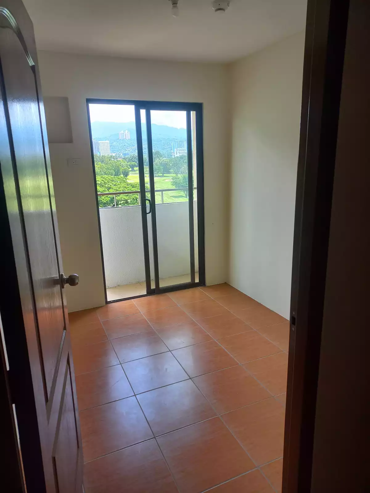 Cebu One Oasis Resort Condominium — 2 Bedrooms in Cebu, Philippines — Photo 5
