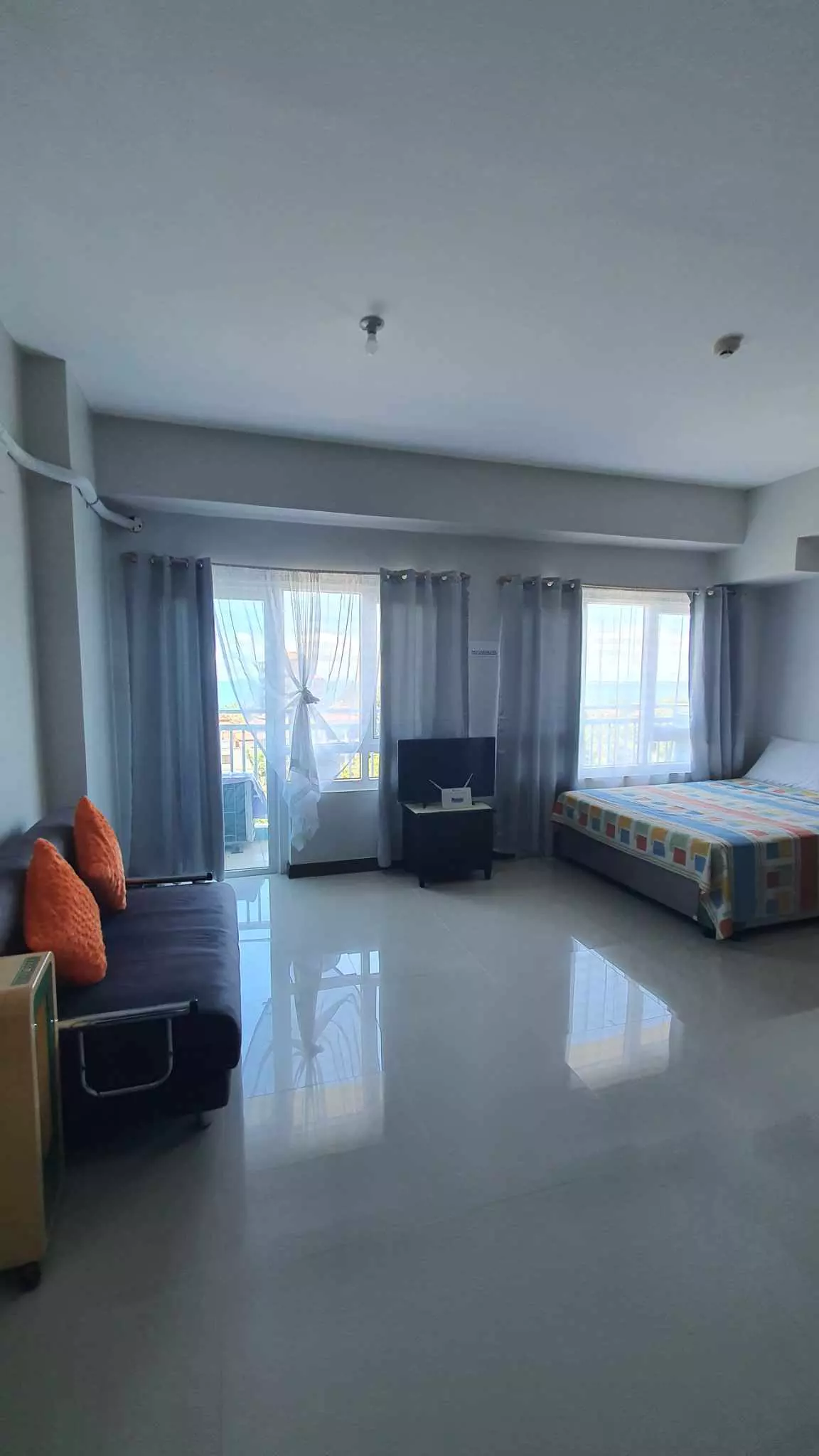 Amisa Studio with balcony — Studio in Punta Engaño Road, Lapu-Lapu City, Cebu — Photo 2