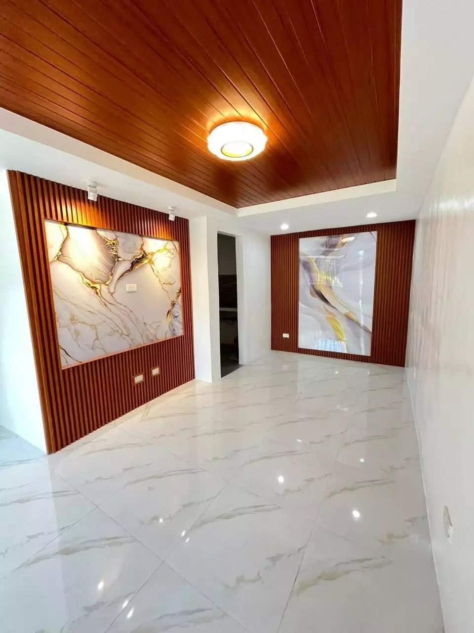 MINGLANILLA HOUSE FOR SALE — Townhouse in Minglanilla, Cebu, Philippines — Photo 2