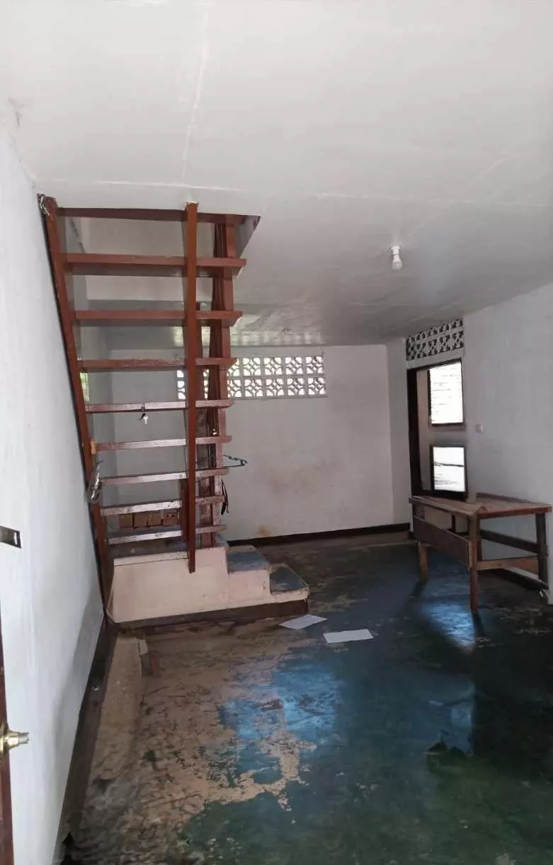 2 storey apartment for rent 