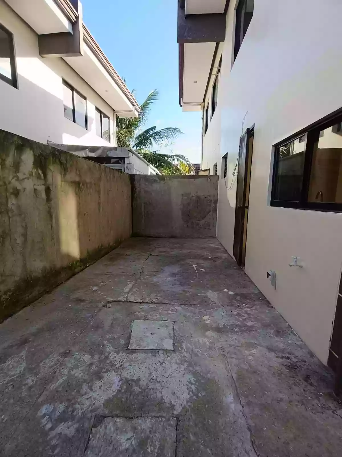 FOR SALE DUPLEX HOUSE IN EASTLAND ESTATE LILOAN — House and Lot in Eastland Dr, Liloan, Cebu — Photo 4