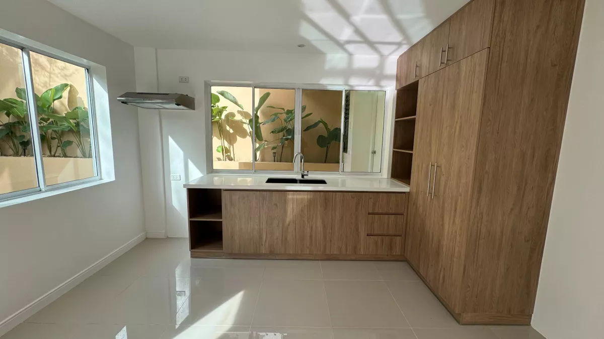 Open photo 13 of 15 —  Duplex House For Sale in Hacienda Salinas