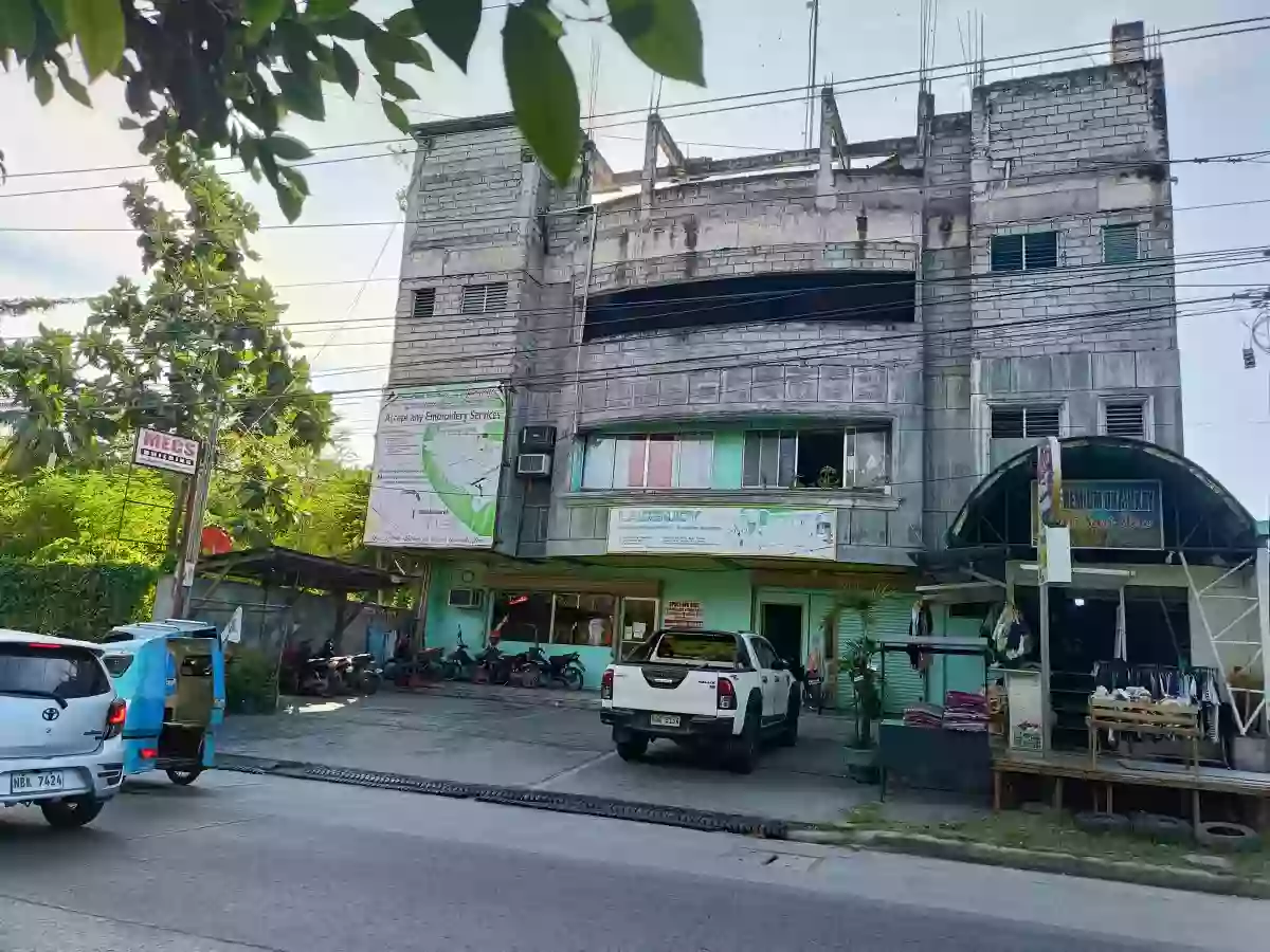 Commercial lot with building  for sale — Commercial Lot in South Cotabato, Philippines — Photo 2