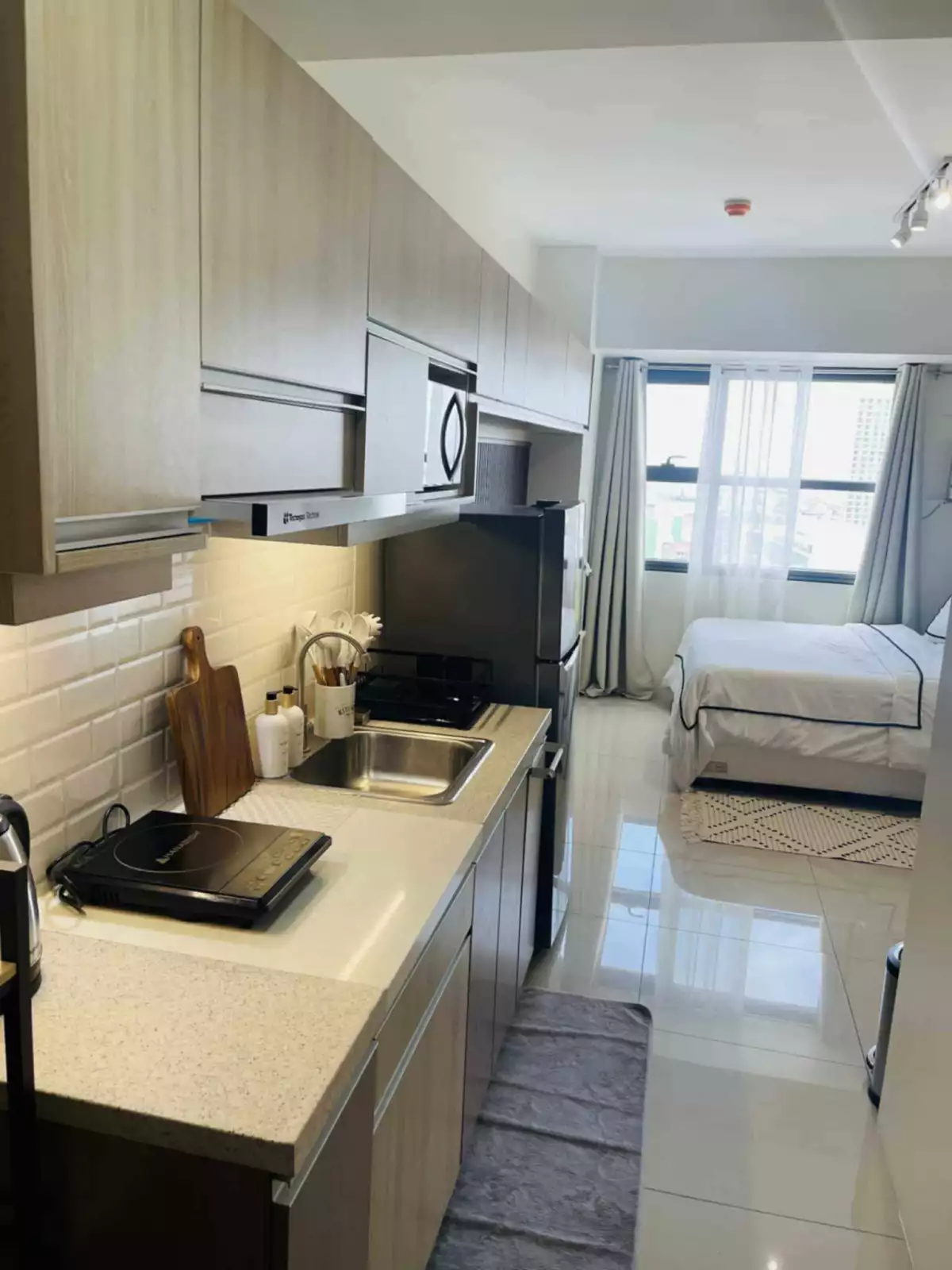 Newly Renovated Studio unit FOR SALE in Horizon 101 — Studio in Cogon Ramos, Cebu City, Cebu — Photo 5